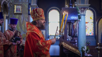 28.04.20 - У день Радониці митрополит Філарет звершив богослужіння в кафедральному соборі