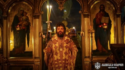 02.02.19 - Архієпископ Філарет звершив нічну Літургію в Георгіївському соборі м.Львова